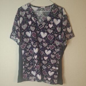 Divine Curves Stretch Heart Patterned Women's Scrub Top size 1X